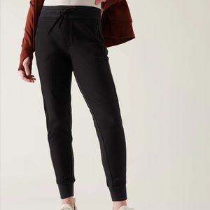 Athleta Headlands Hybrid Trek Jogger